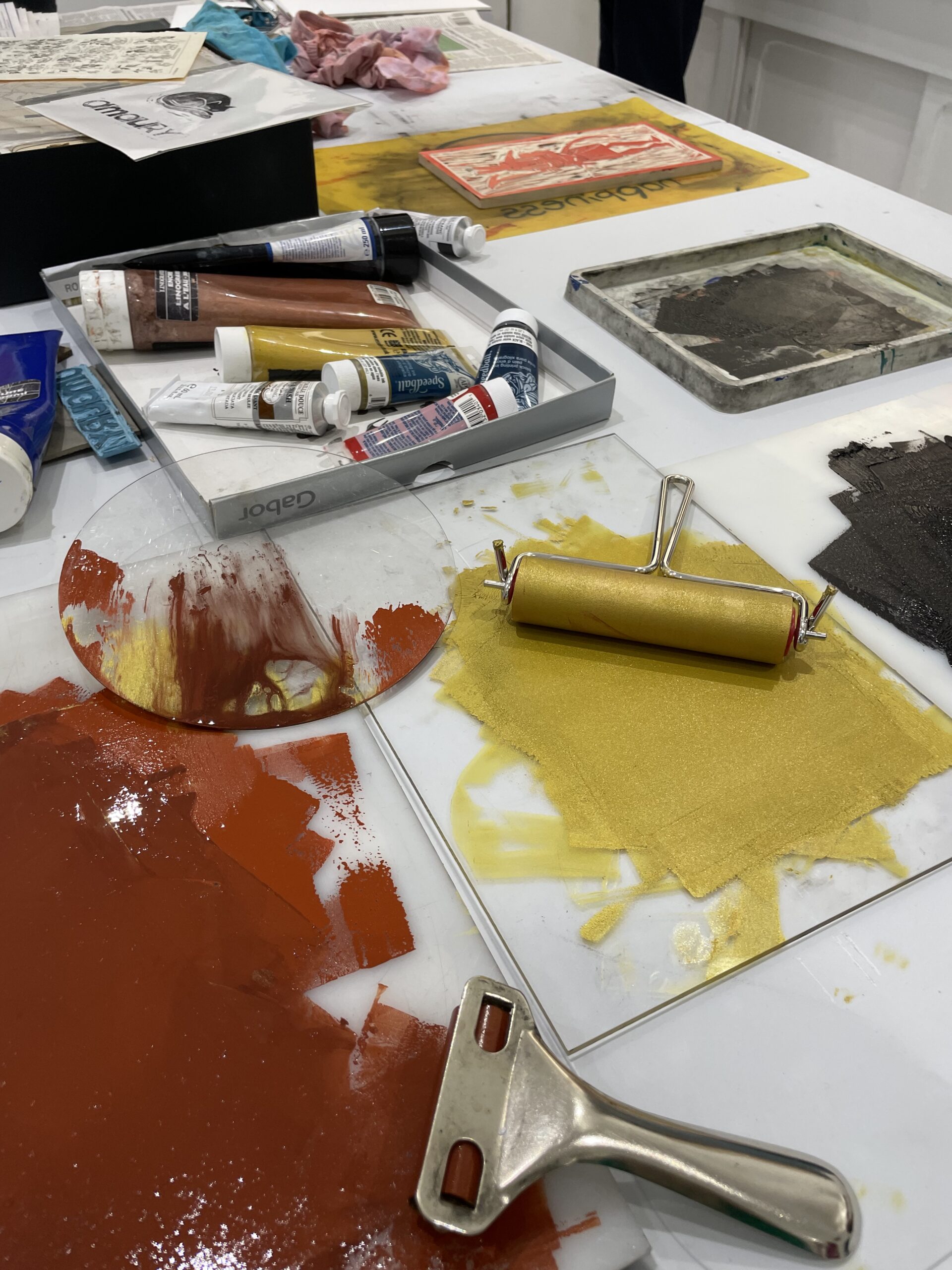 atelier initiation linogravure manon moulin sstudio makémaké atelier partagé